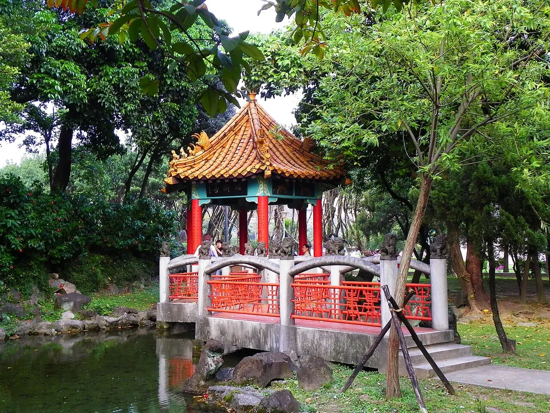 ​介壽公園醒獅亭，臺北市國際獅子會建。