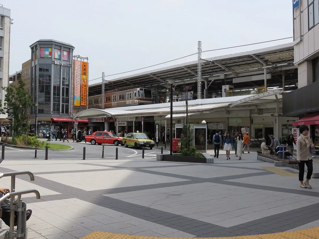 Jiyugaoka Station, Meguro