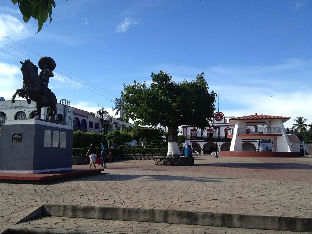 This is a photo of a monument in Mexico, identified by ID