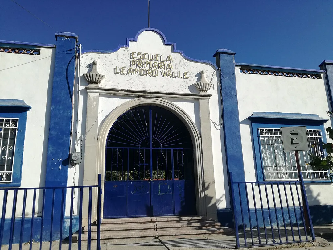 Escuela primaria Leandro Valle en Jonacatepec, Morelos, México.