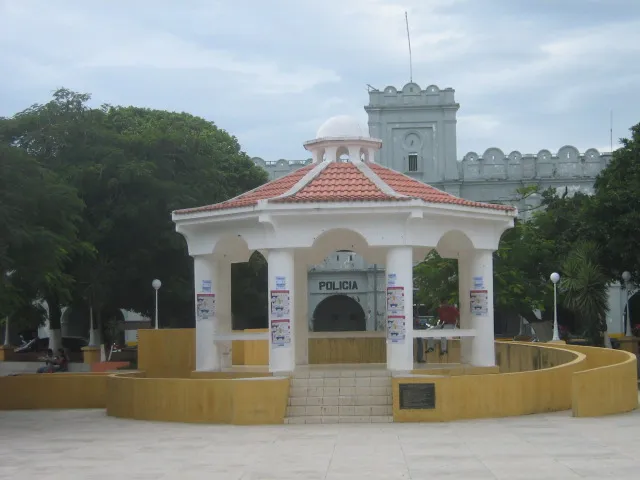 Kiosko que Jutiapa, situado en en el centro del Parque al frente del Palacio.