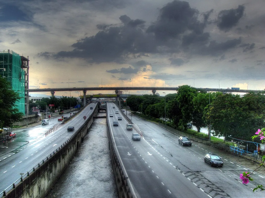 Lebuhraya Pantai Baru, Subang Jaya - Tonemapped from an HDR image generated by combining three exposures (0 EV, +2 EV, -2 EV)