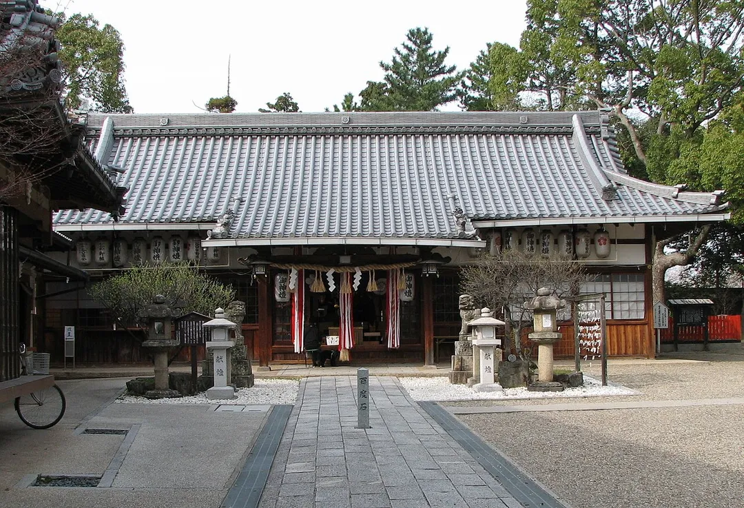 Katano Shine Haiden, Hirakata, Osaka, Japan  ja:片埜神社拝殿（大阪府枚方市）