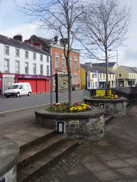 Flowerbeds in Keady These flowerbeds are in front of the Old Mill just off Keady Square
The one in the middle is soon to change, I shall return with the change