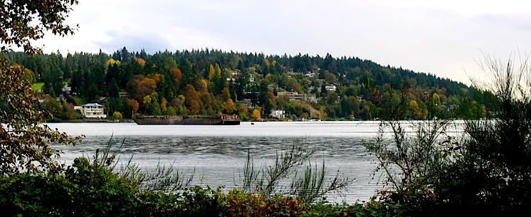 My (Dara Korra'ti/Dawnstar Graphics) original photograph taken in 2005, of the Arrowhead neighbourhood in Kenmore. Shot taken from across Lake Washington, in Log Boom Park, looking south-southwest.