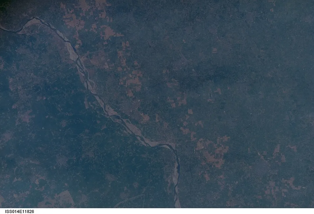 View of India taken during ISS Expedition 14.