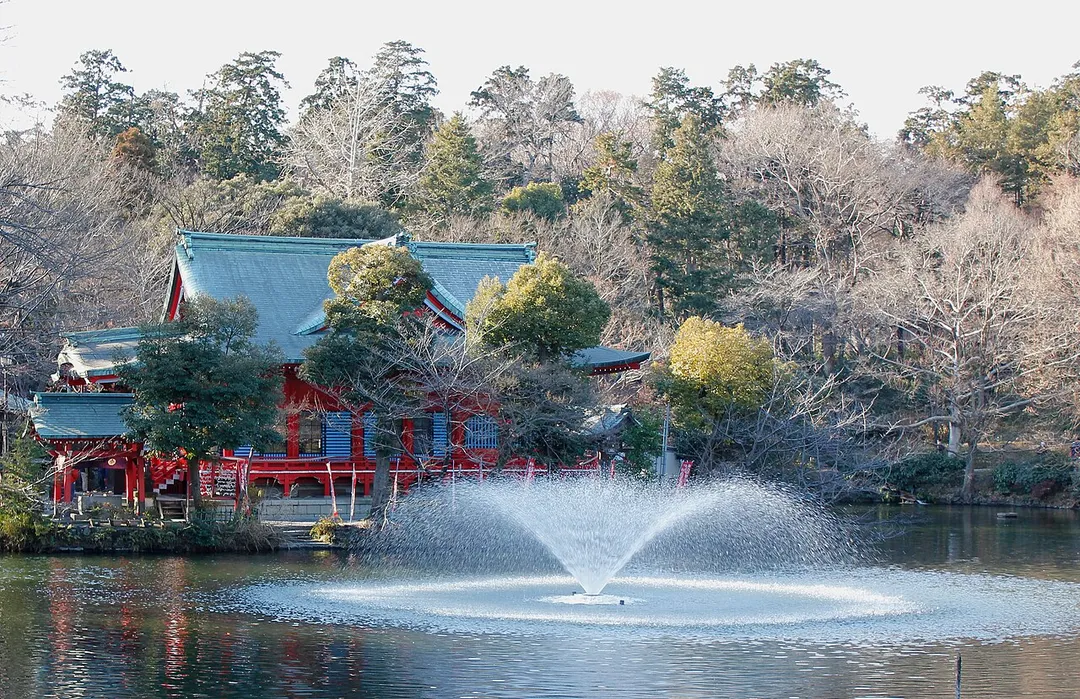 都立井の頭恩賜公園内に存在する井の頭弁財天（大盛寺）
