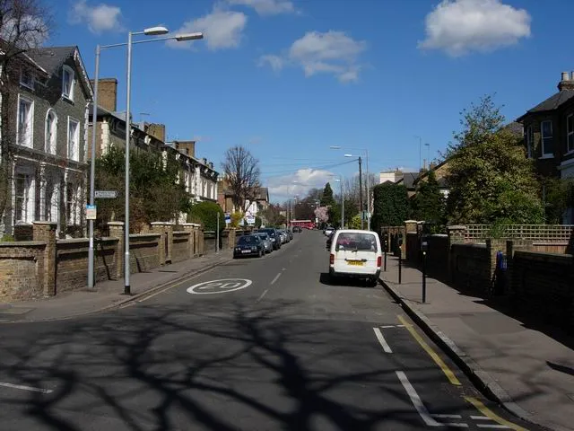 Kingston-upon-Thames Knights Park - residential area close to the centre
