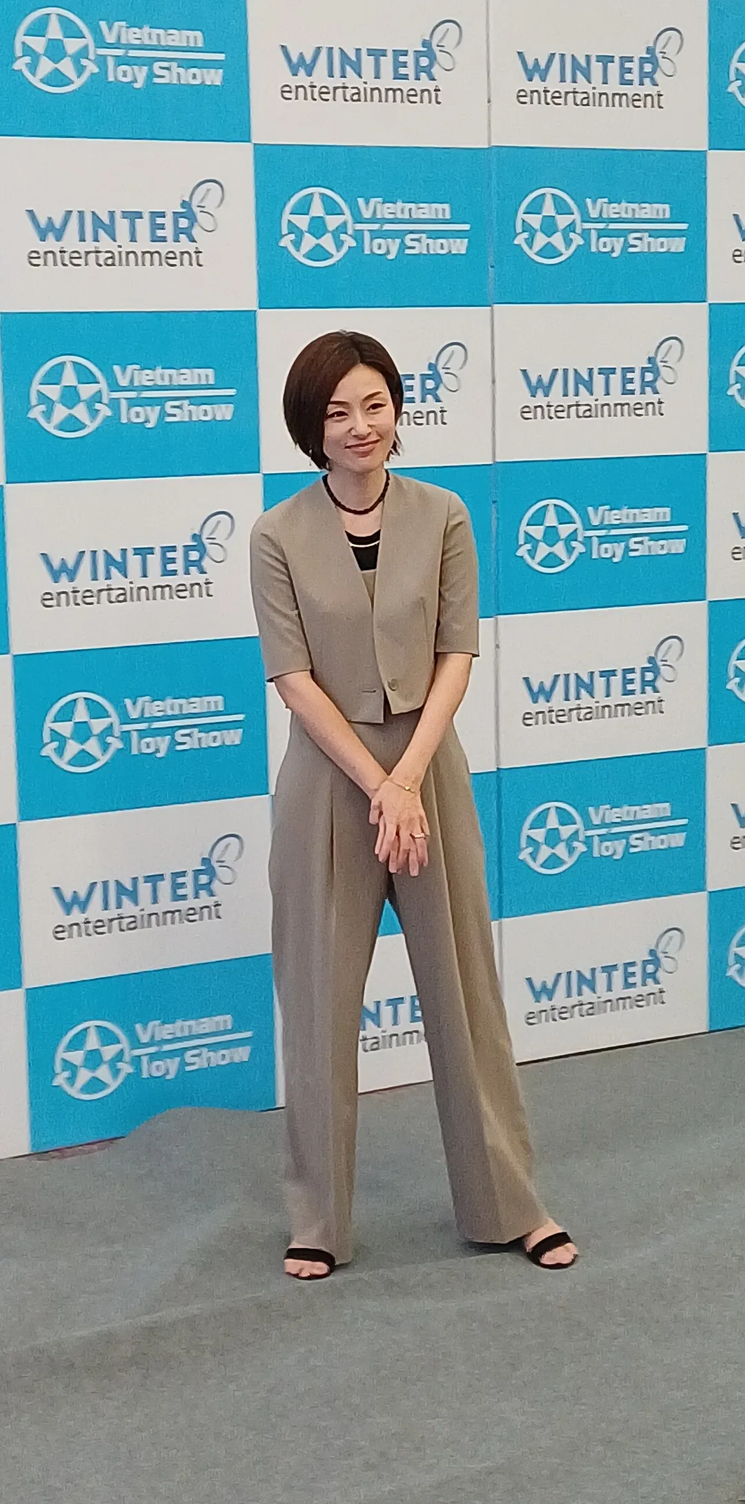 Ayumi Kinoshita at a fan meeting event in Vietnam