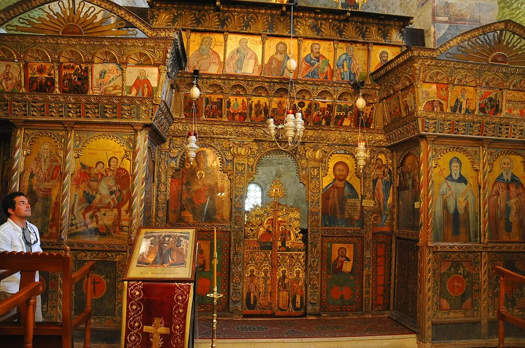 ICONOSTASIS IN THE CHURCH