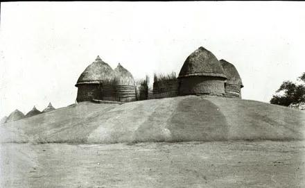 ATURWIC is the homestead mound of the Shilluk king at Pachodo (Fashoda) with his four huts built on top.