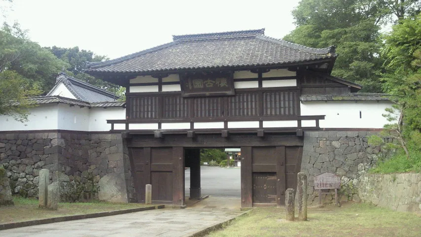 長野県小諸市の小諸城にある三の門。