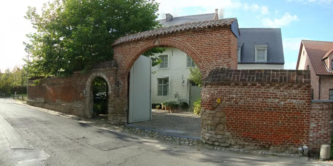Long House with gable roof and two floors of the 18th century. Everberg