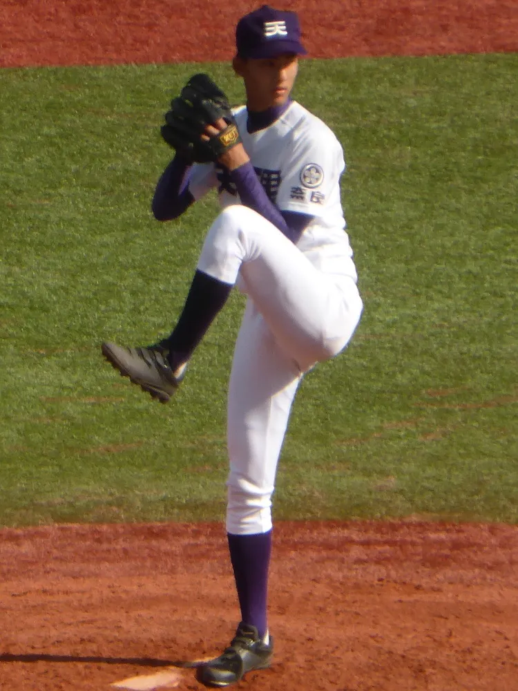 Kota Tatsu (達孝太) is a Japanese baseball player who plays for Tenri High School
