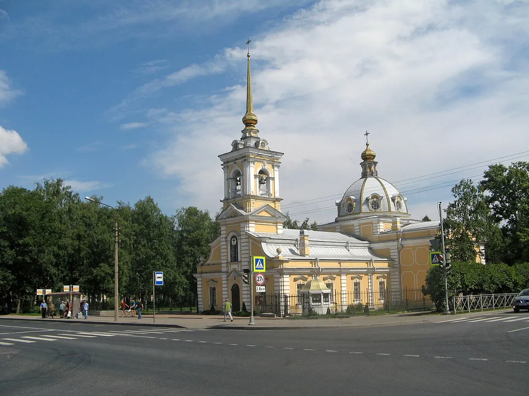 Церковь Пресвятой Троицы: проспект Ленина, 108, Красное Село, Красносельский район, Санкт-Петербург