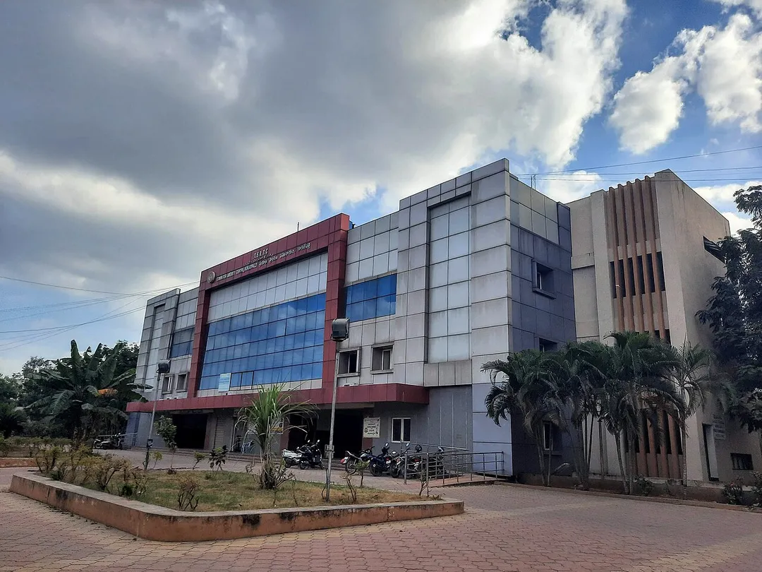 Prashantnagar - Kukatpally bus terminal, Hyderabad.