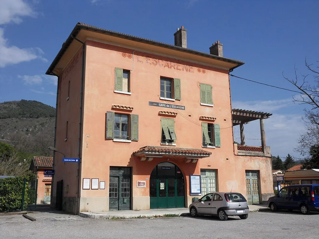 Gare de L'Escarène sur la Ligne  de Nice à Breil-sur-Roya.