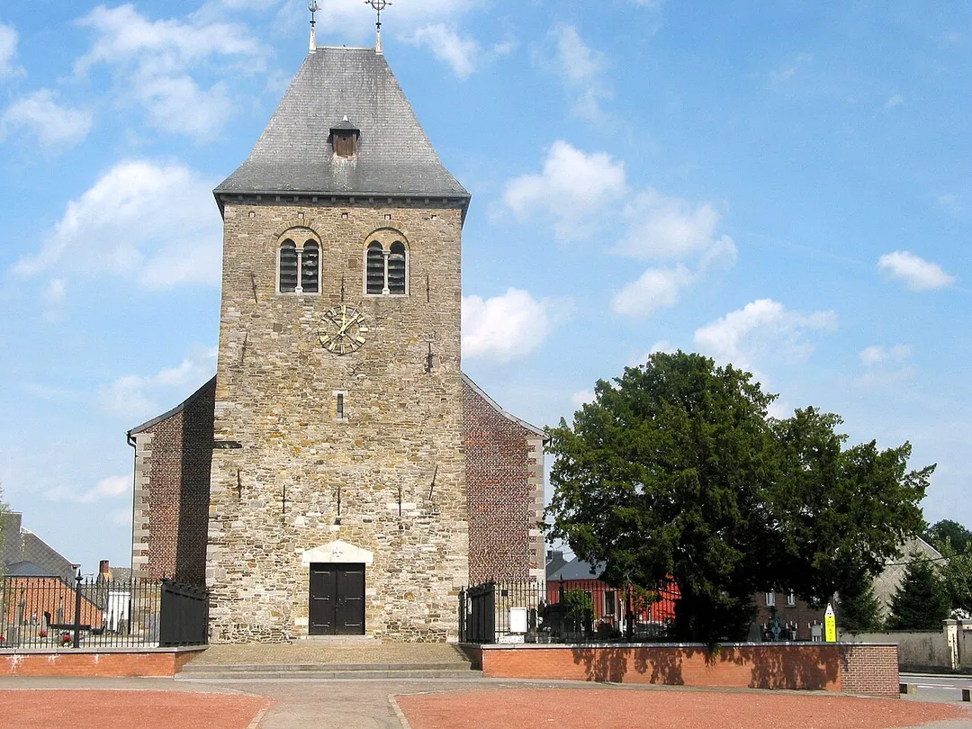 Saint-Denis   (Belgium), the St. Denis church (XVIIIth century – Romanesque tower).