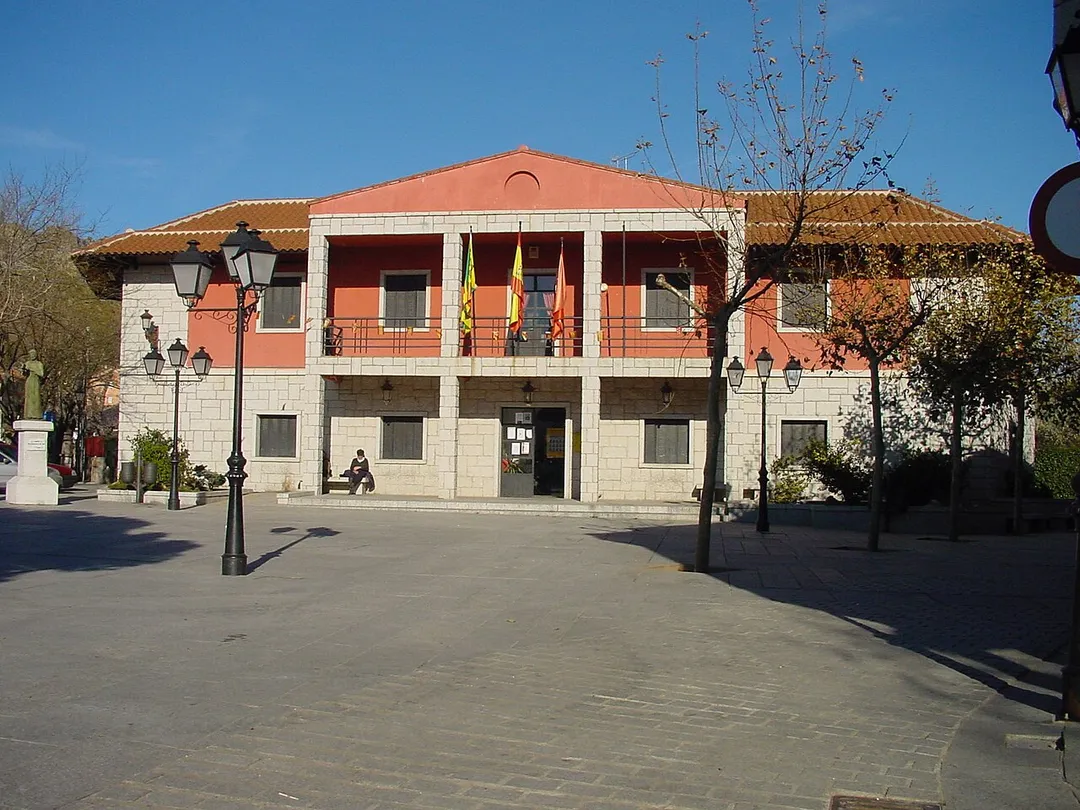 Ayuntamiento de La Cabrera.