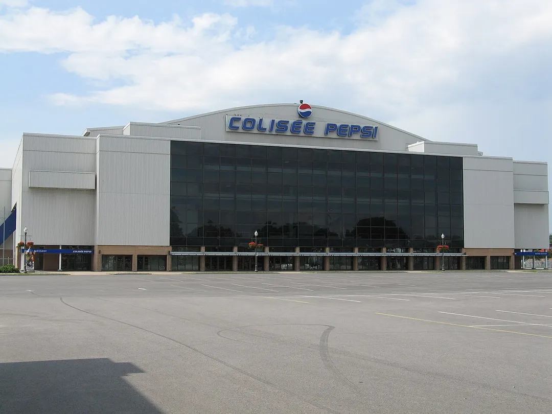 - The Colisée de Québec, home of the Quebec international pee-wee tournament, the Quebec Remparts of the QJMHL, the Radio X of the NAHL and the now defunct Quebec Nordiques, of the National Hockey League. (Photo:Claude Boucher