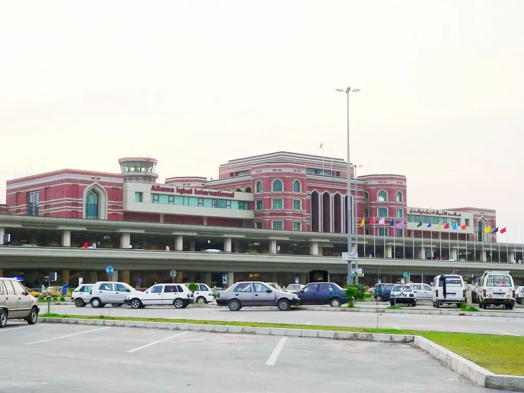 Allama Iqbal International Airport, Lahore.
Image by Waqas Usman (en:User:Waqas.usman)
More images at http://waqas.fotopic.net
More images from the airport at http://airport.fotopic.net

Originally at http://en.wikipedia.org/wiki/Image:Terminal.JPG