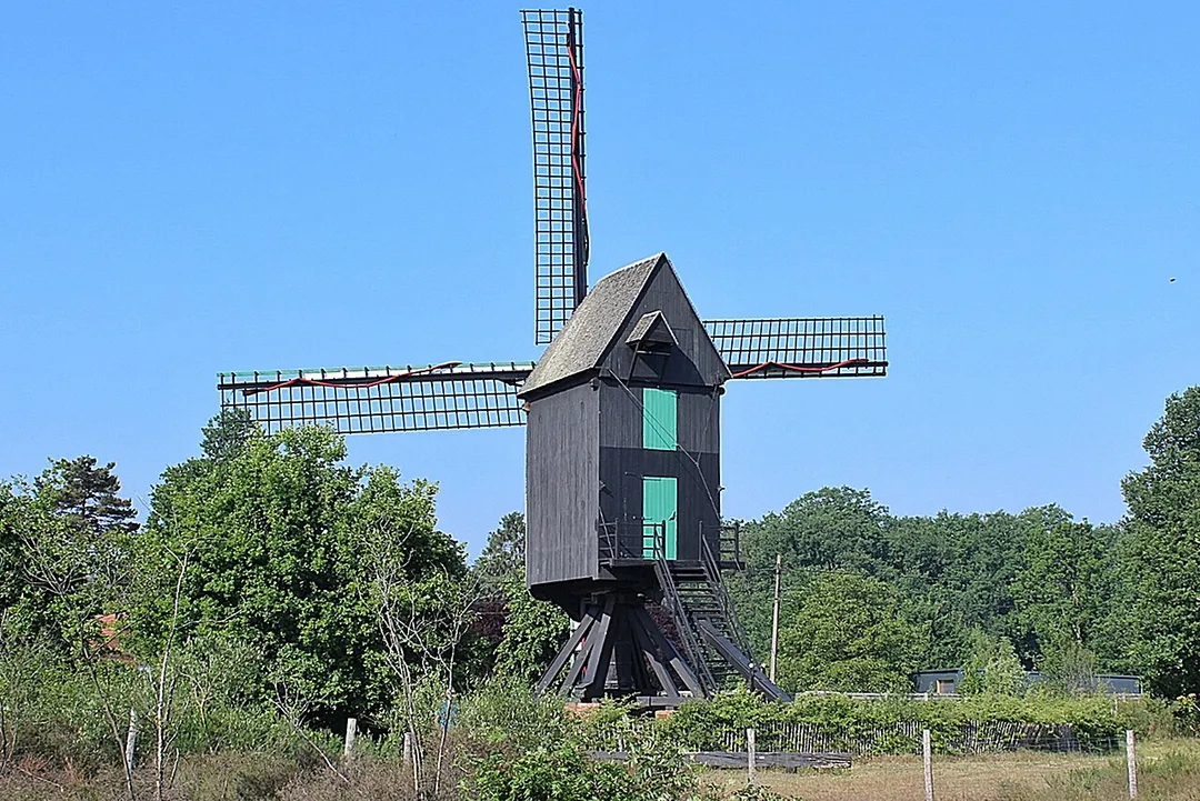 Heimolen (Langdorp) - staakmolen, maalvaardig