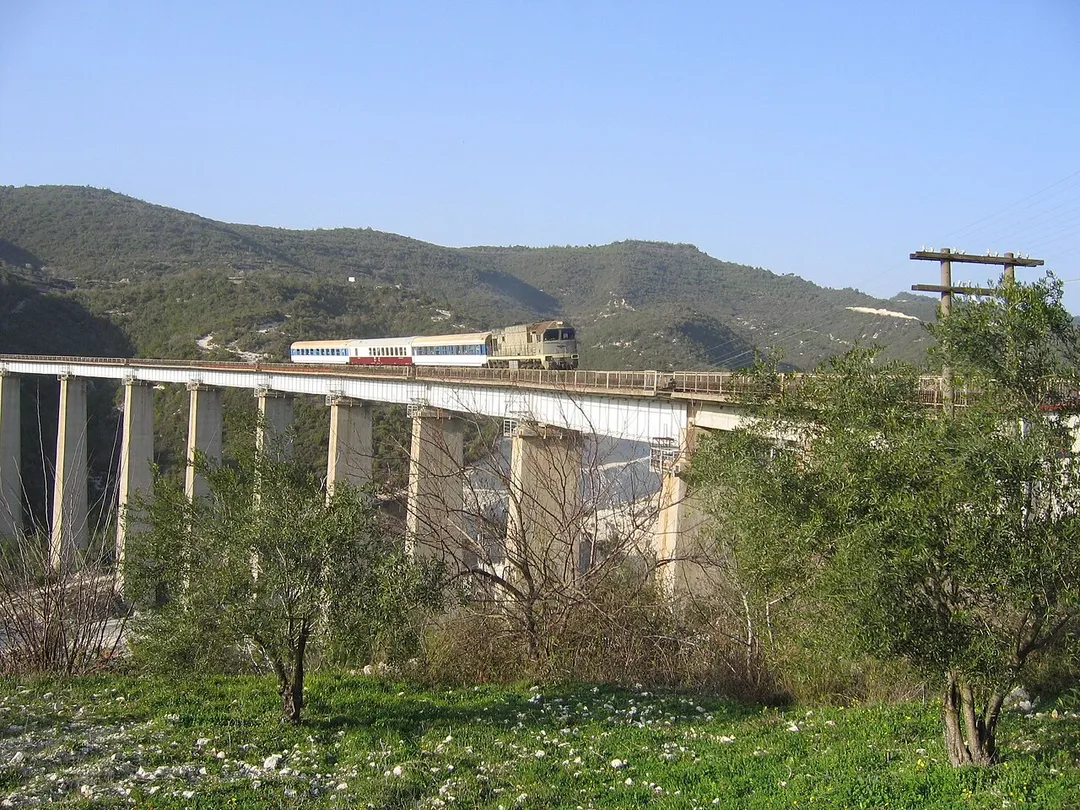 Brücke auf der Strecke Aleppo-Latakia, eigene Aufnahme