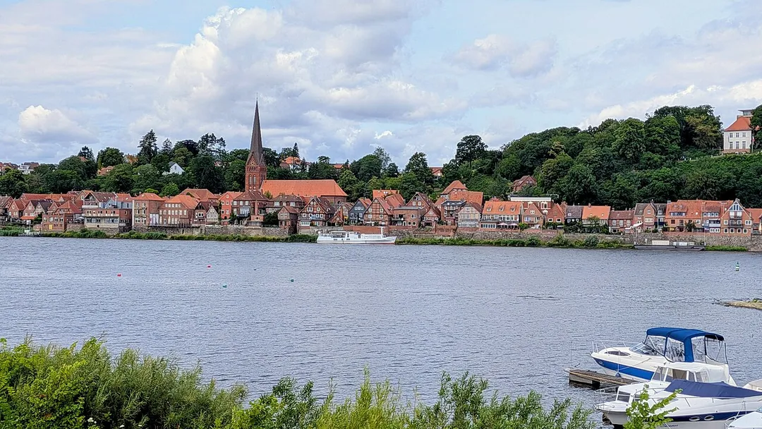 View from the south (= viewpoint Hohnstorf) over the river Elbe to the town of Lauenburg/Elbe in northern Germany.