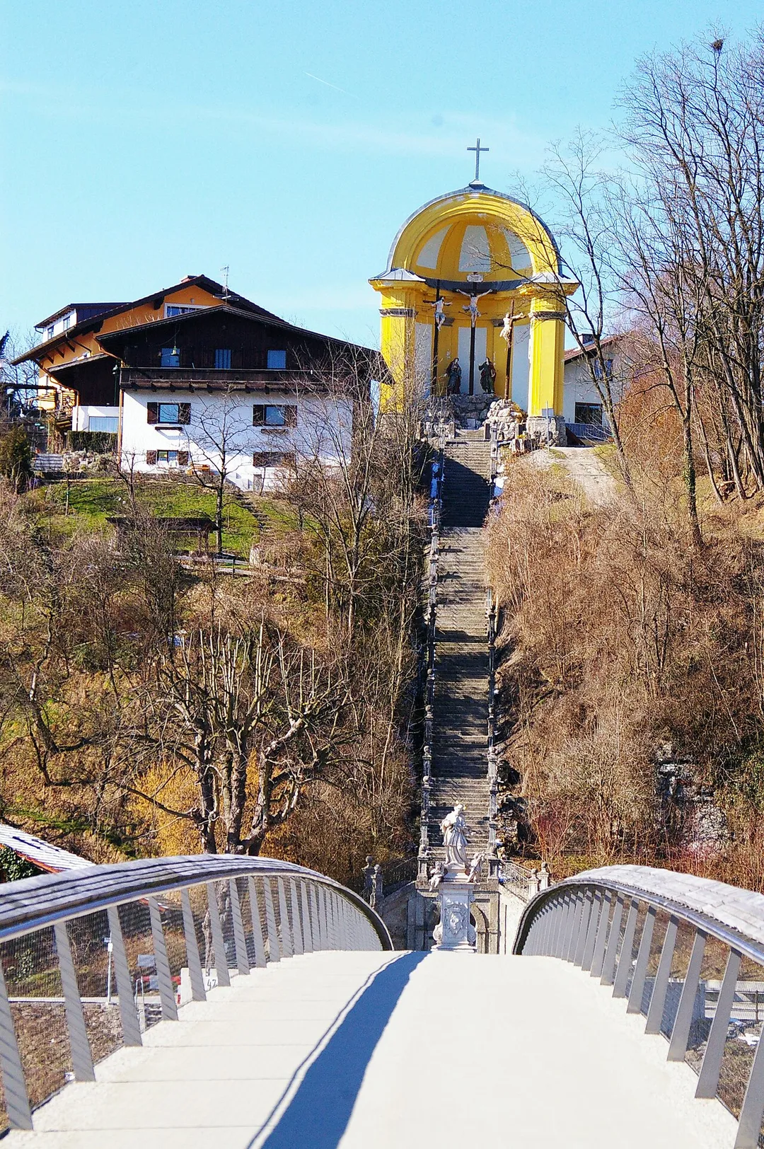 pedestrian bridge between Laufen and Oberndorf