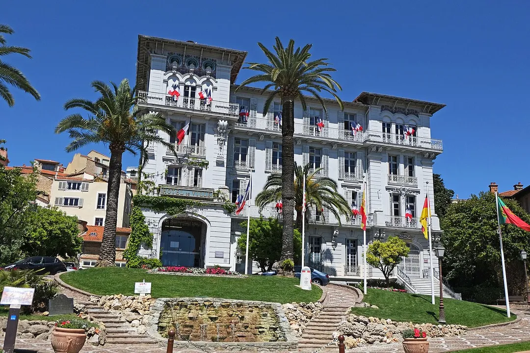 L'kôtel de ville du Cannet