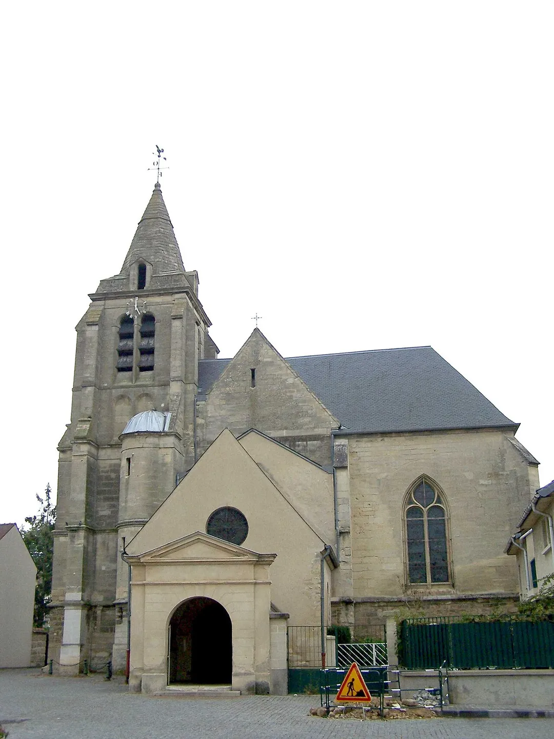 Église du Mesnil-le-Roi (Yvelines, France)