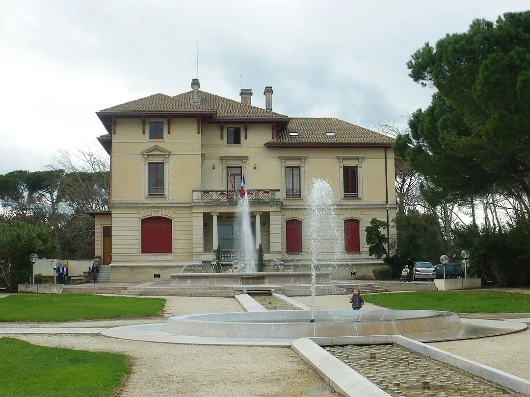 Le Pontet town hall