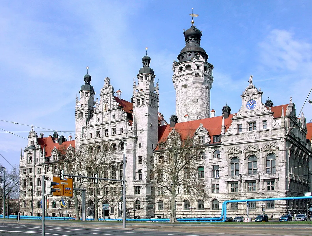 14.03.2009  04109  Leipzig: Neues Rathaus, Martin-Luther-Ring 4 (GMP: 51.336003,51.336003), erbaut von 1899-1907 nach Plänen von H. Licht. Integriert ist der Turm 
der alten Pleißenburg (1550 bis 1567) von Hieronymus Lotter.                                                                                           [DSCN35567.TIF]20090314110DR.JPG(c)Blobelt