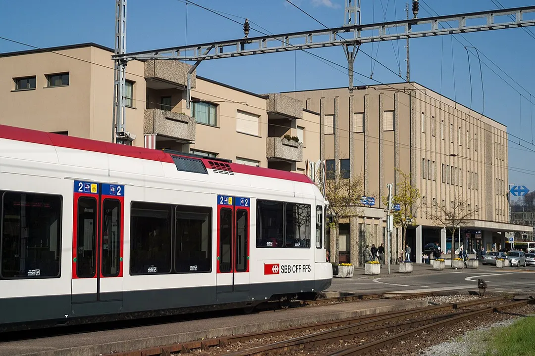 Seetalbahn beim Bahnhof Lenzburg (AG)