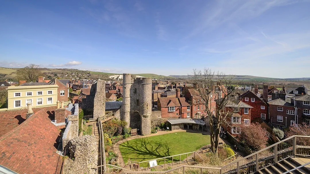 Remains of Lewes castle and the historic town of Lewes.
.mw-parser-output .messagebox{margin:4px 0;width:auto;border-collapse:collapse;border:2px solid var(--border-color-progressive,#6485d1);background-color:var(--background-color-neutral-subtle,#fbfcff);color:var(--color-base,#202122);box-sizing:border-box;border-inline-start-width:8px}.mw-parser-output .messagebox.mbox-small{font-size:88%;line-height:1.25em}.mw-parser-output .mbox-warning,.mw-parser-output .mbox-speedy{border:2px solid var(--border-color-error,#b22222);background:var(--background-color-error-subtle,#ffdbdb);border-inline-start-width:8px}.mw-parser-output .mbox-serious,.mw-parser-output .mbox-delete,.mw-parser-output .mbox-stop{border:2px solid var(--border-color-error,#b22222);border-inline-start-width:8px}.mw-parser-output .mbox-issue,.mw-parser-output .mbox-content{border:2px solid #f28500;background:var(--background-color-warning-subtle,#ffe);border-inline-start-width:8px}.mw-parser-output .mbox-query,.mw-parser-output .mbox-style{border:2px solid #f4c430;background:var(--background-color-warning-subtle,#ffe);border-inline-start-width:8px}.mw-parser-output .mbox-shit{border:2px solid #960;border-inline-start-width:8px}.mw-parser-output .mbox-license{border:2px solid #88a;border-inline-start-width:initial}.mw-parser-output .mbox-legal{border:2px solid var(--border-color-notice,#666);background:var(--background-color-base,#fff);border-inline-start-width:8px}.mw-parser-output .mbox-honor{border:2px solid #ca3;background:var(--background-color-warning-subtle,#fcf4db);border-inline-start-width:8px}.mw-parser-output .mbox-growth{border:2px solid #8d4;background:var(--background-color-success-subtle,#d5fdf4);border-inline-start-width:8px}.mw-parser-output .mbox-move{border:2px solid #93c;border-inline-start-width:8px}.mw-parser-output .mbox-protection,.mw-parser-output .mbox-message{border:2px solid var(--border-color-base,#aaa);border-inline-start-width:8px}.mw-parser-output .messagebox .mbox-text{border:none;padding:0.25em 0.9em;width:100%}.mw-parser-output .messagebox .mbox-image{border:none;padding-top:2px;padding-bottom:2px;padding-inline-start:0.9em;padding-inline-end:0;text-align:center}.mw-parser-output .messagebox .mbox-imageright{border:none;padding-top:2px;padding-bottom:2px;padding-inline-start:0;padding-inline-end:0.9em;text-align:center}.mw-parser-output .messagebox .mbox-empty-cell{border:none;padding:0;width:1px}.mw-parser-output .messagebox .mbox-invalid-type{text-align:center}@media(min-width:720px){.mw-parser-output .messagebox{margin:4px 10%}.mw-parser-output .messagebox.mbox-small{clear:right;float:right;margin:4px 0 4px 1em;width:238px}}body.skin--responsive .mw-parser-output table.messagebox img{max-width:none!important}Wikidata has entry Barbican To Lewes Castle And Walls To South (Q17534679) with data related to this item.