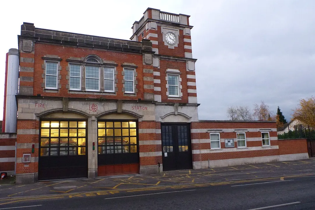 466 High Road, Leytonstone, E11 3HN.
Planning permission granted to demolish this building, November 2012.