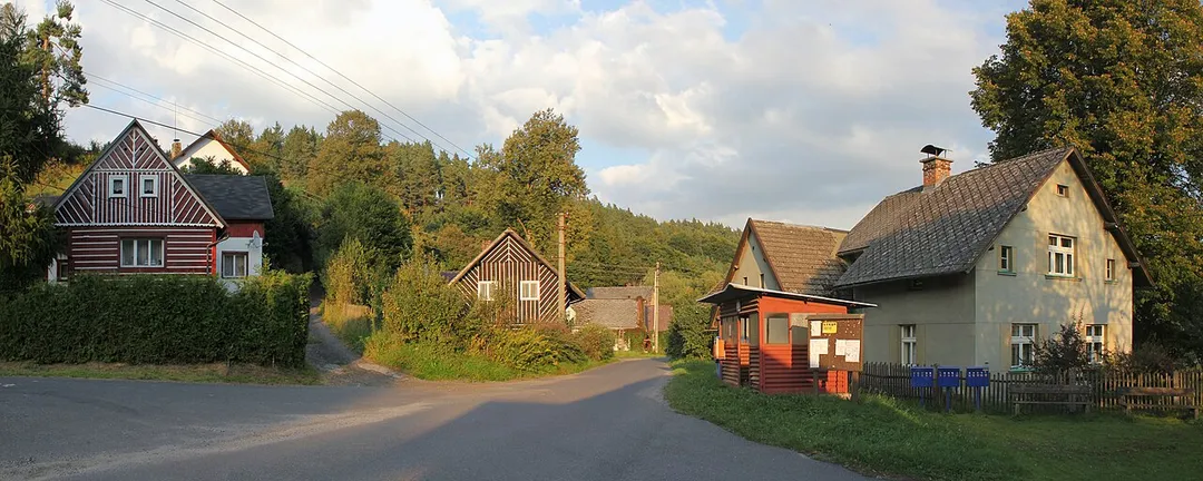 Třtí