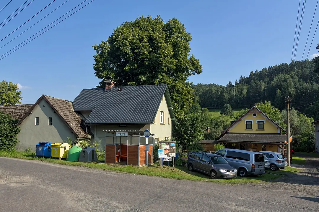 Křižovatka, Třtí