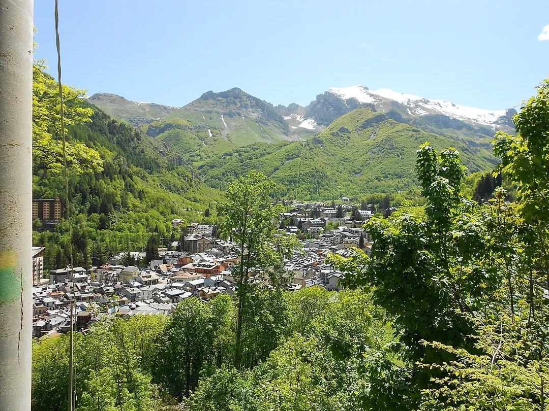 vista di Limone in periodo primaverile