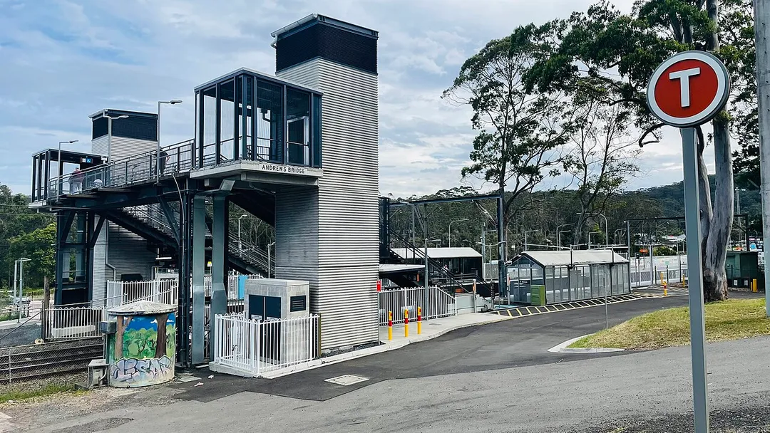 Lisarow Railway Station Entrance