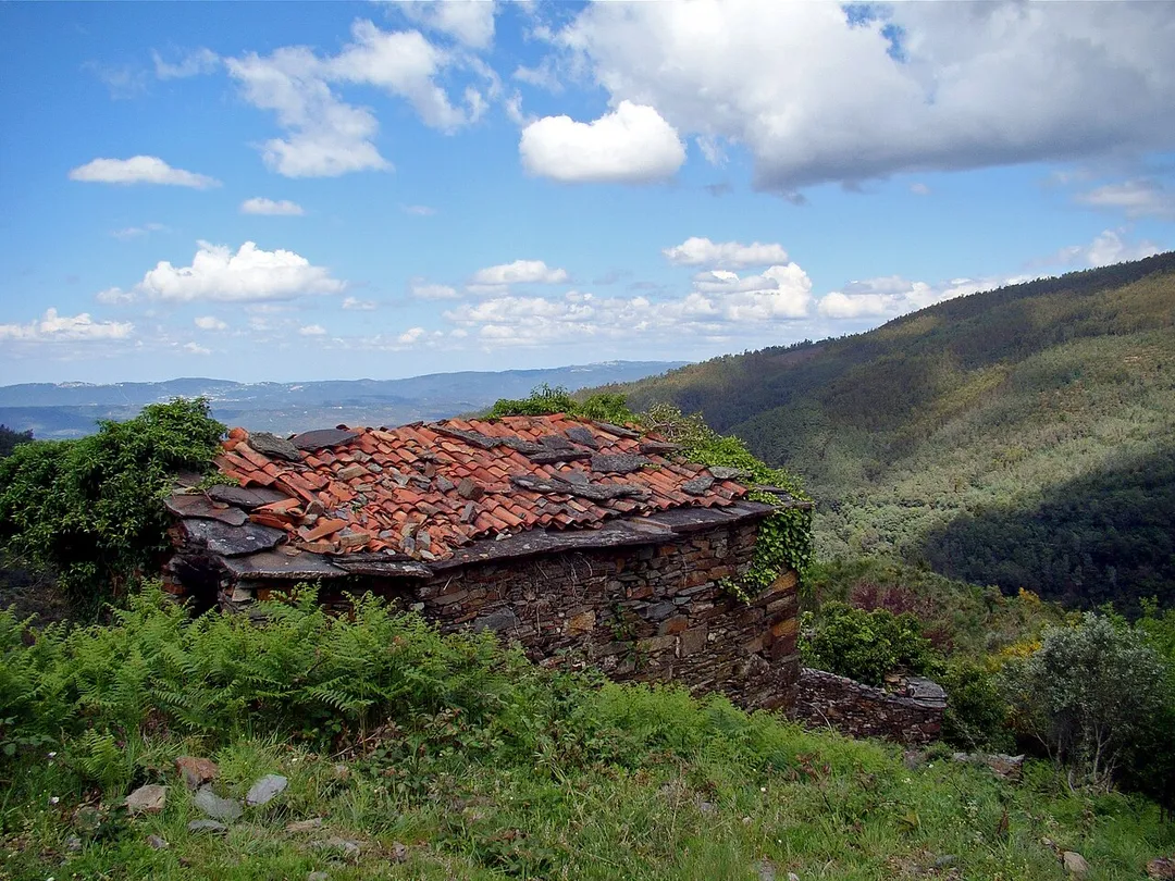 This file was uploaded for Wiki Loves Monuments in Portugal with the unique identifier 97005914.
English | español | português | português do Brasil | +/−

review  Done