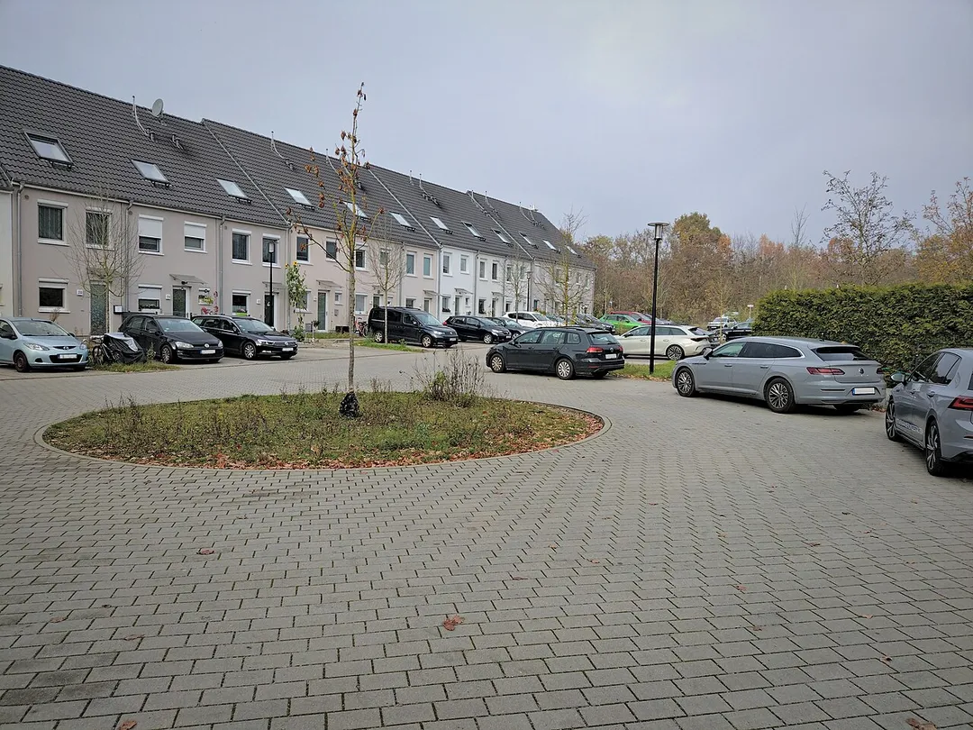 residential street 'Charlotte-von-Mahlsdorf-Ring' in Berlin-Mahlsdorf