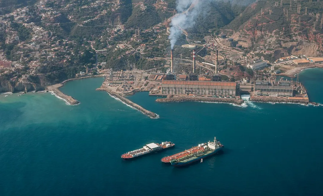 Maiquetia coast