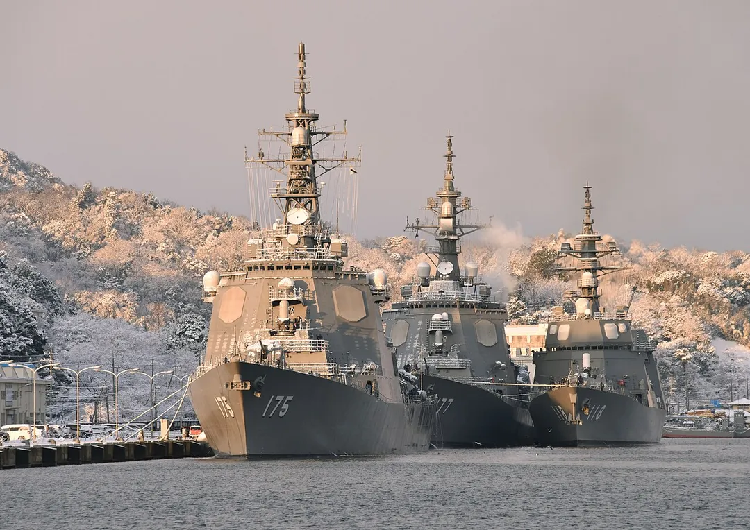 JMSDF MaizuruBase KitasuiQuay
（JS"Myôkô"DDG-175,JS"Atago"DDG-177,JS"Fuyuzuki"DD-118）