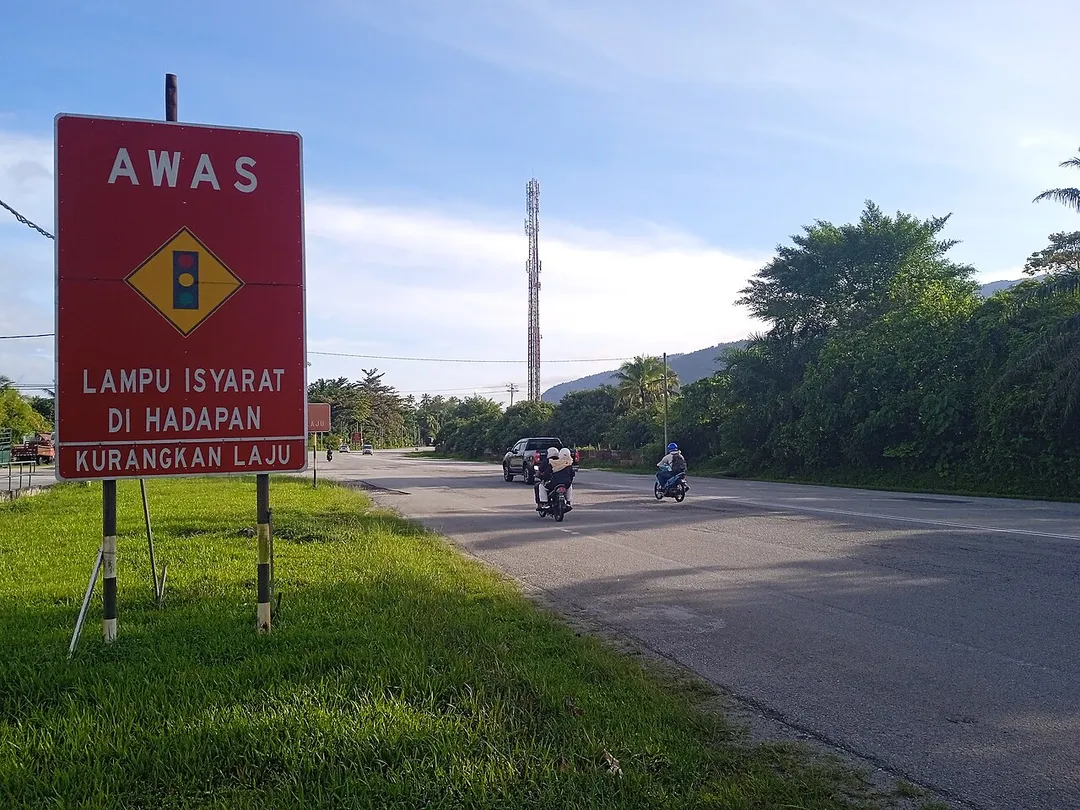 Federal Route 70 at Taman Indah near Mambang Di Awan