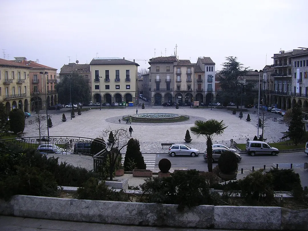 Manlleu, Plaza de Fra Bernardí