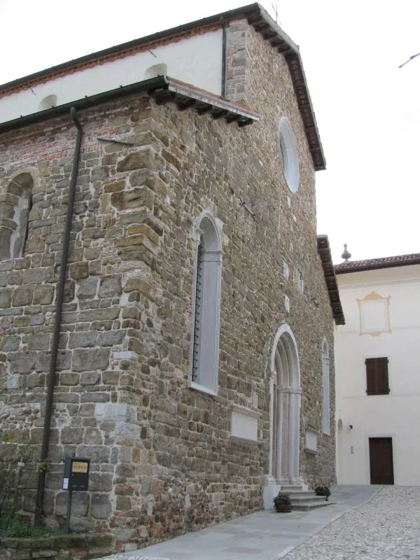 Abbazia di Rosazzo (UD) - facciata della chiesa abbaziale di San Pietro