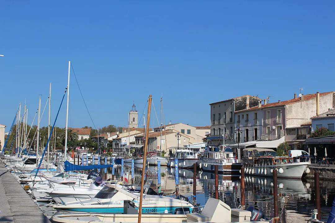 Marseillan Port looking landwards