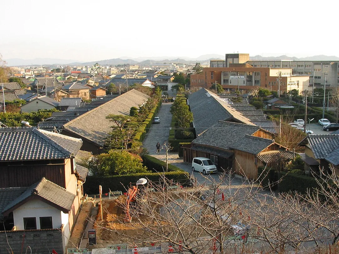 Gojoban Yashiki (Houses for the samurai who guarded Matsusaka Castle)They were built in 1863.