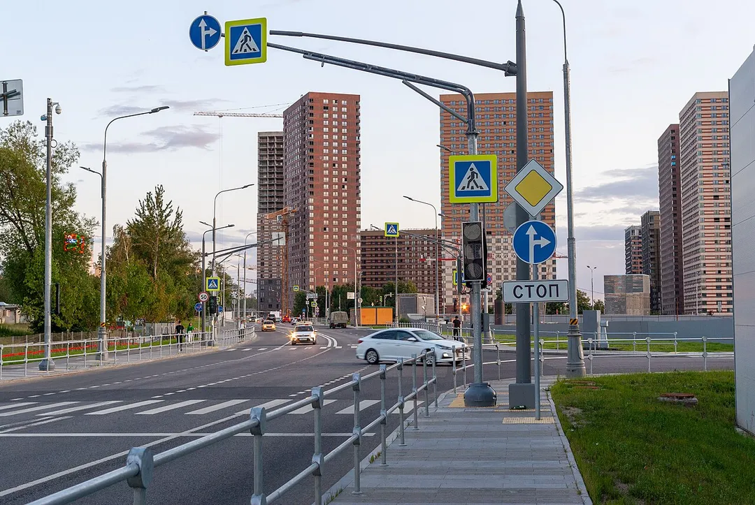 neighborhood of historical district of Moscow Matveyevskoye